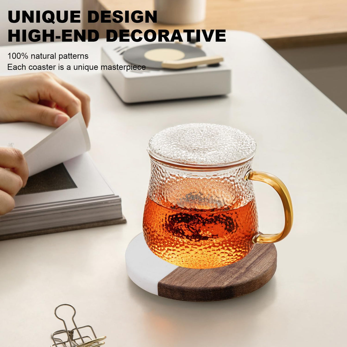 Marble Coasters: 4-piece Set of Acacia Wood Marble Coasters, Suitable for Kitchens, Offices, and can be Used as Gifts (Round White)